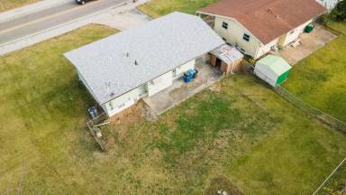 Main picture of 10535 Lilac Ave