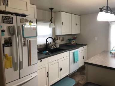 Main picture of 802 3rd Ave SE