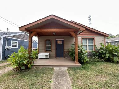 Main picture of 404 Somerville Ave