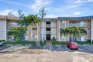 Main picture of 7430 Miami Lakes Dr