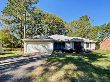 Main picture of 234 Willow Beach Rd