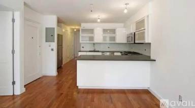 Main picture of 165 Avenue B