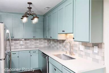 Main picture of 261 Sea Ridge Rd