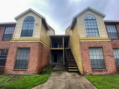 Main picture of 8642 Mallard Reserve Dr