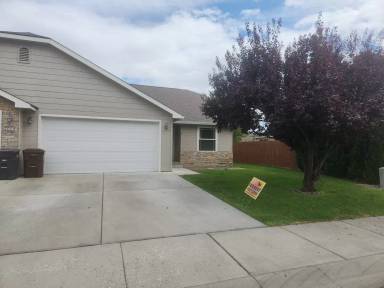 Main picture of 1003 S 89th Ave