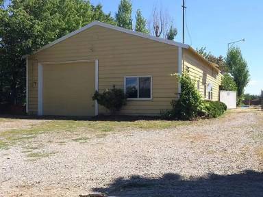 Main picture of 4518 N Simpson Rd