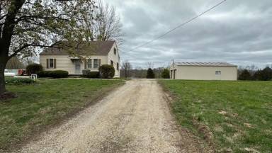 Main picture of 2499 4 Mile Rd