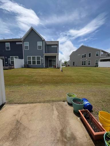 Main picture of 3947 Fadden St
