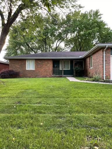 Main picture of 2625 Delaware Dr