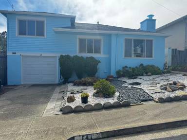 Main picture of 141 Adrian Ave