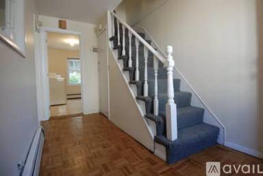 Main picture of 164 Bowen St