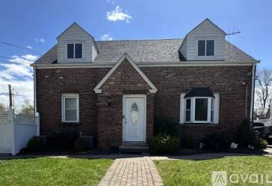 Main picture of 14 Thill St