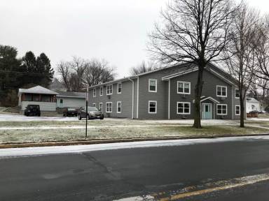 Main picture of 320 N 2nd St