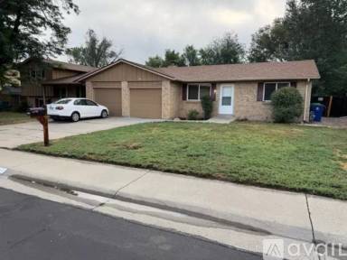 Main picture of 4644 Simms St