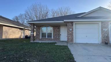 Main picture of 212 Dale Earnhardt Dr