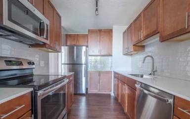 Main picture of 204 N Harbor Dr
