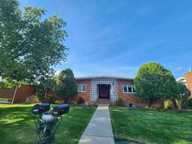 Main picture of 1712 Jerome Pl