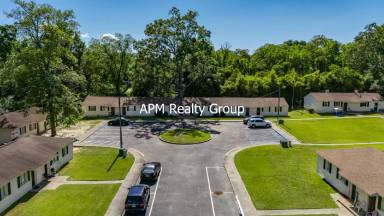 Main picture of Chestnut Court Apartments