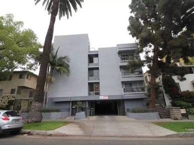 Main picture of 320 S Occidental Blvd