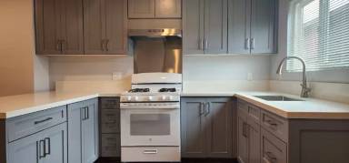 Main picture of 3909 W 118th St