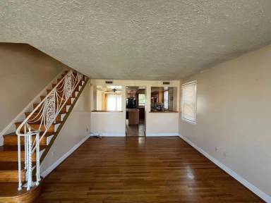 Main picture of 2800 Disston St