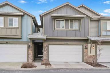 Main picture of 869 W Cannara Way