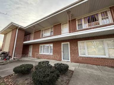 Main picture of 1119 E Algonquin Rd