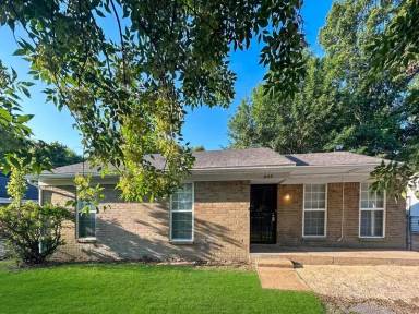 Main picture of 995 Canary Ln