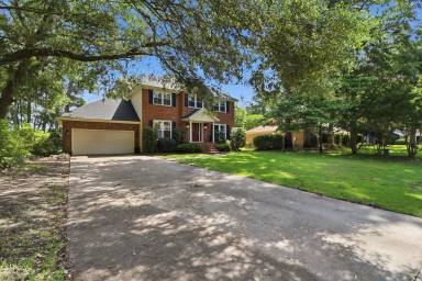 Main picture of 102 W Gazebo Ln