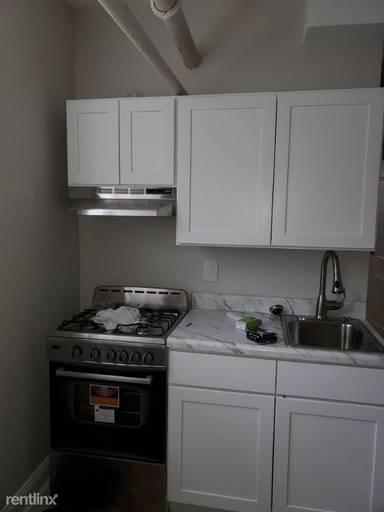 Main picture of 943 Pavonia Ave
