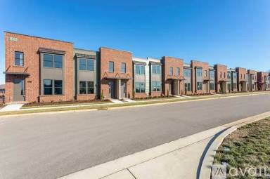Main picture of 1001 Lifford Ln