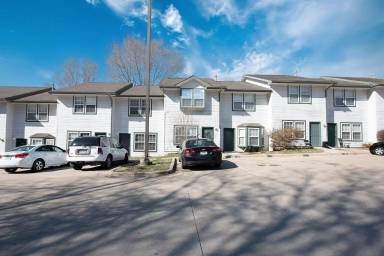 Main picture of 321 W South Ave