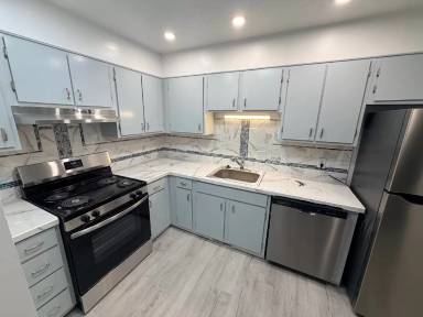 Main picture of 2360 Jefferson Ave
