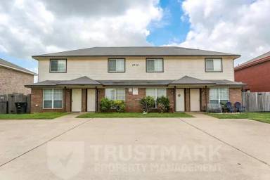 Main picture of 2710 Vernice Loop