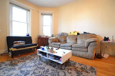 Main picture of 1568 Commonwealth Ave