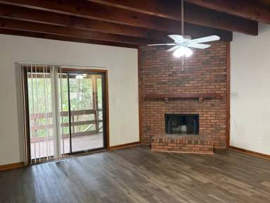 Main picture of 3740 Donovan Dr