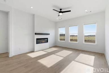 Main picture of 2311 Longfellow Dr