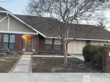Main picture of 1449 Burnham St