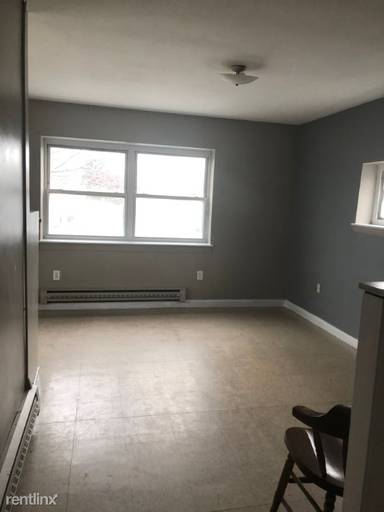 Main picture of 831 Farmington Ave