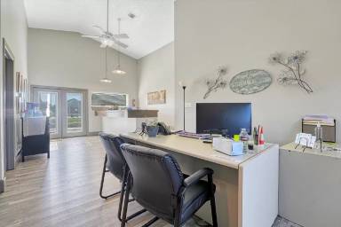 Main picture of Apple Creek Apartments