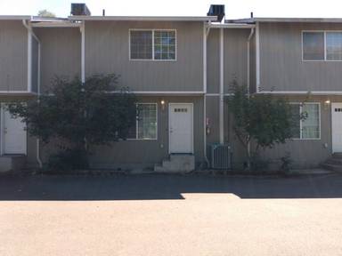 Main picture of 1914 SE Douglas Ave