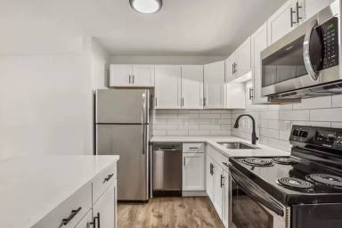 Main picture of 1217 E Wilson St