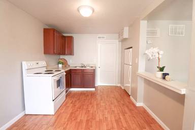 Main picture of 411 S Leonine St