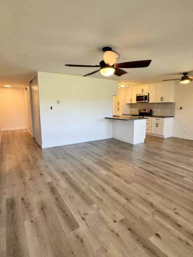 Main picture of 1061 Park Ave
