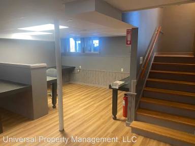 Main picture of 33 S Main St