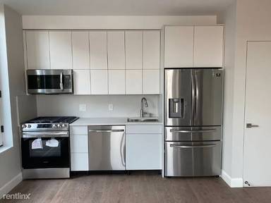 Main picture of 860 Putnam Ave