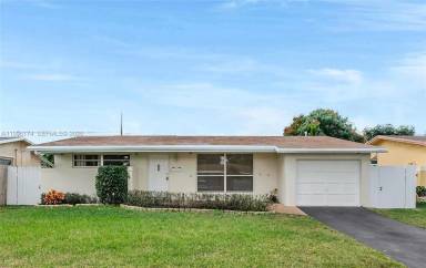 Main picture of 8400 NW 25th St