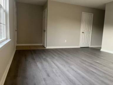 Main picture of 138 Cambridge Dr