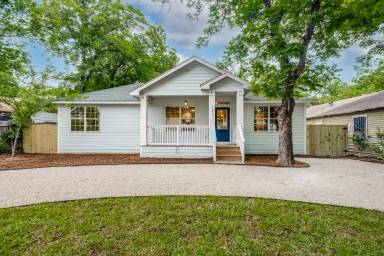 Main picture of 321 Saint Francis Ave