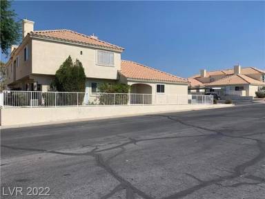 Main picture of 743 Anne Ln